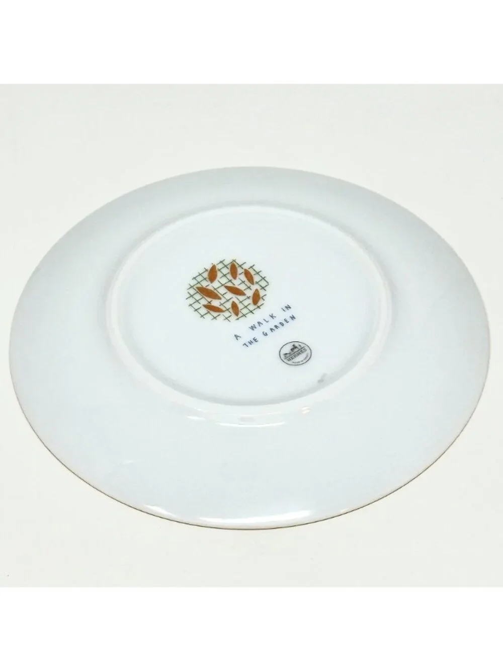 Hermes “A Walk In The Garden” Small Round Bread and Butter Porcelain dish set 2